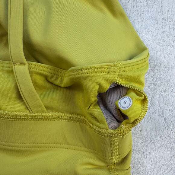 lululemon High neck Sports bra size 6 EUC - Picture 4 of 6